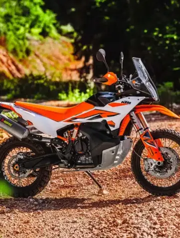 KTM 890 Adventure R 2023 et pneus mitas
