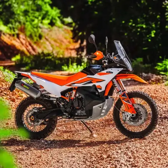 KTM 890 Adventure R 2023 et pneus mitas