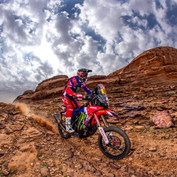 Cité parmi les favoris, Tosha Schareina abandonne dès l'étape 1. Crédit photo : A.S.O./Fotop/V.J.Branca